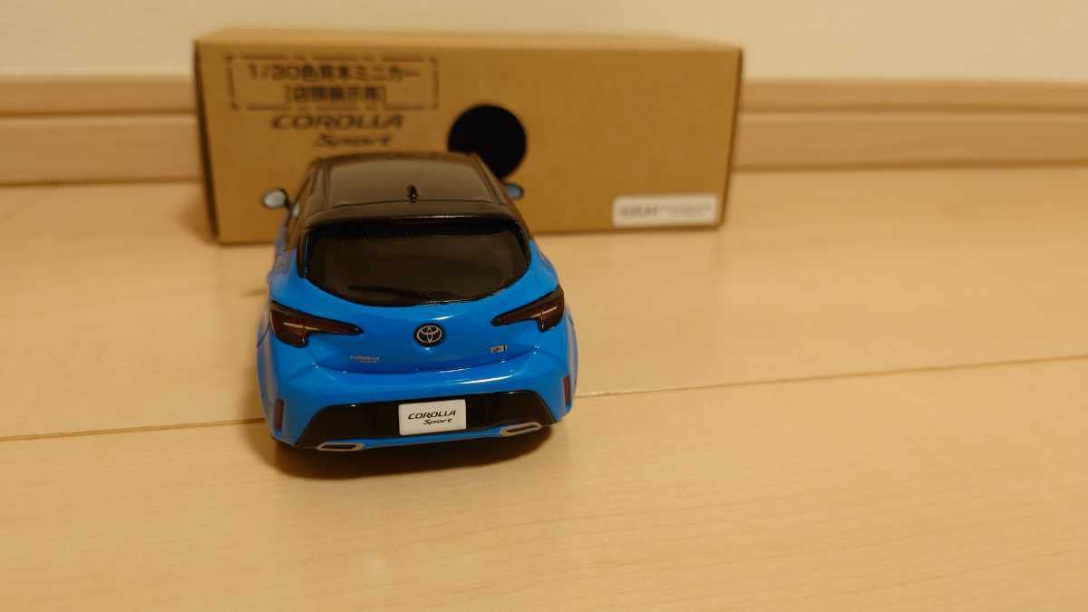トヨタ　カローラスポーツ　シアンメタリック　1/30 ミニカー Amazon.co.jp: ミニカー 1/30 トヨタ カローラスポーツ シアン